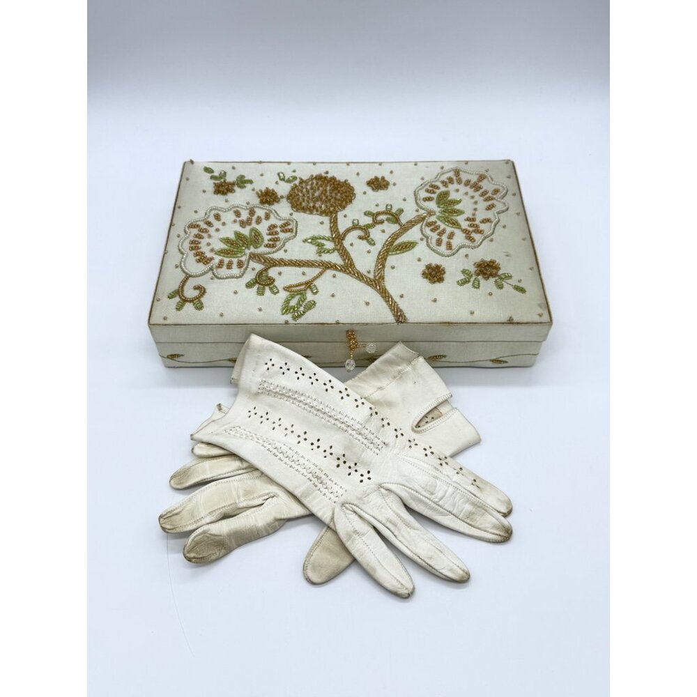 Vtg. Embroidered and Beaded Stationery Box w/Pen, White Leather Driving Gloves - Picture 9 of 10